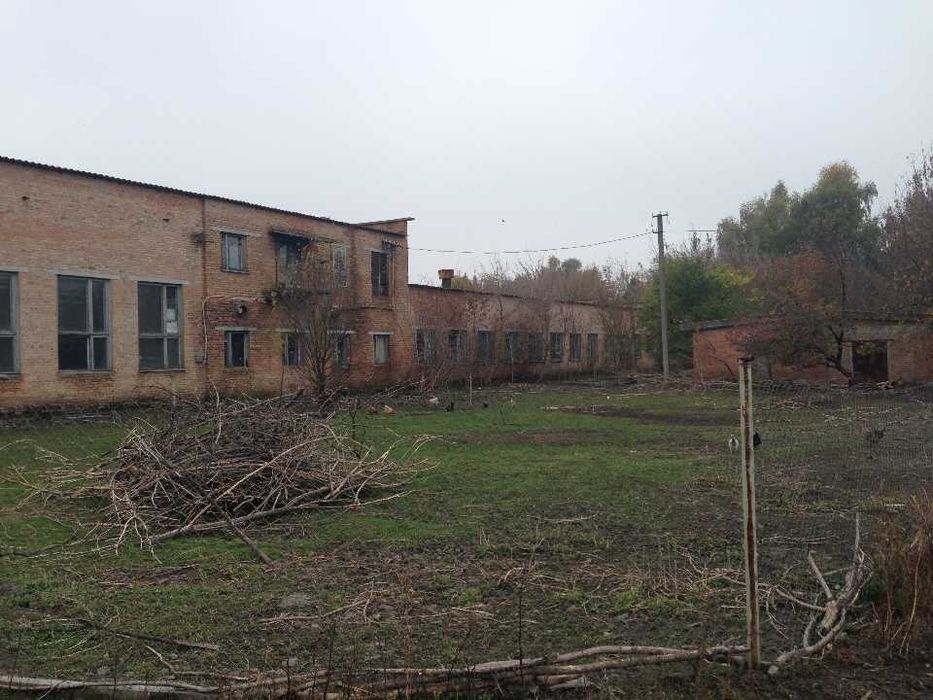 Продаж нежитлового приміщення с. Сигнал, вул. Космонавтів