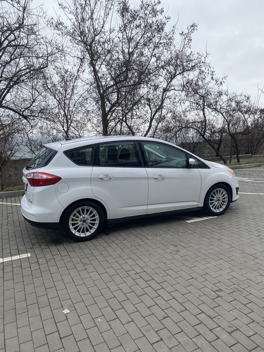 Ford C-max 2015год. ГИБРИД.