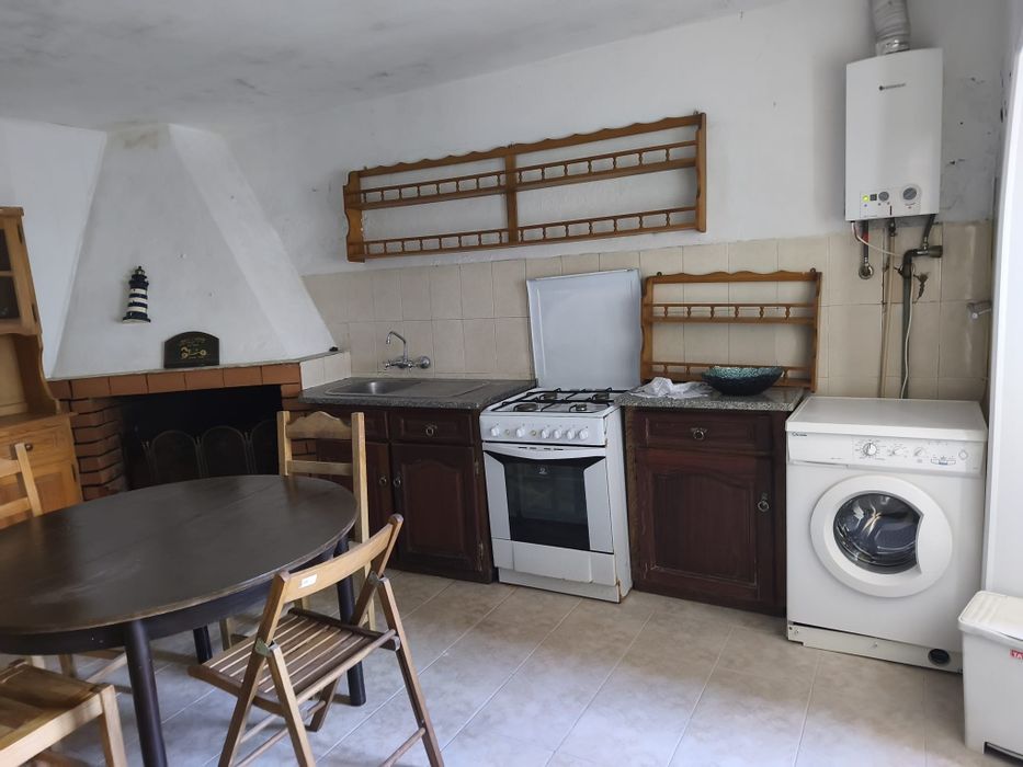 4 quartos para arrendar, cada 200€