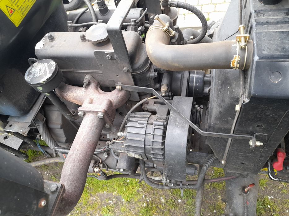 Трактор Dongfeng DF-244 повнопривідний 4х4 гідропідсилювач дизель 24кс