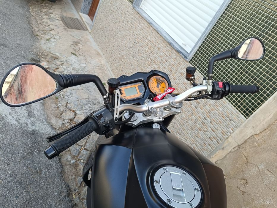 KTM super duke 990 de 2005 de garagem