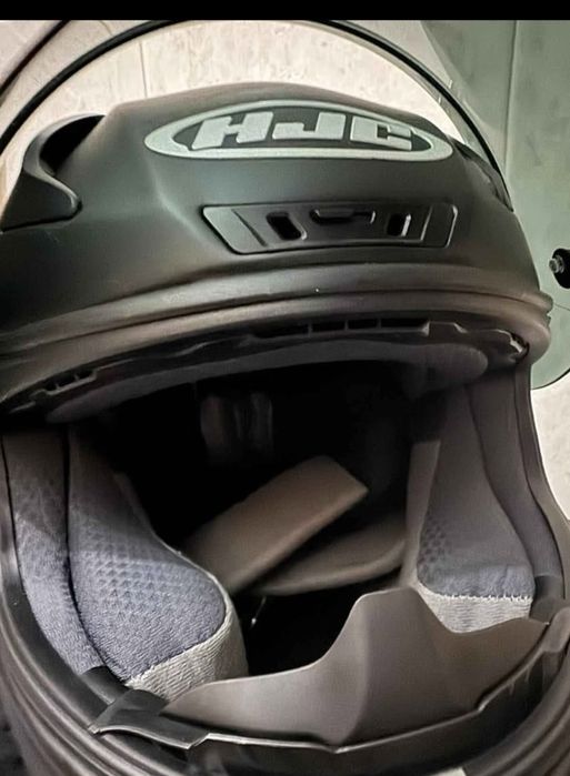 Capacete HJC -RPHA11 preto mate

Está  como novo ,na caixa com todos o