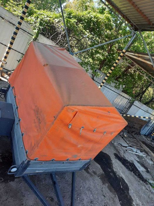 Легковий одноосний причіп Кременчуцького заводу причепів ЛЕВ  б/в