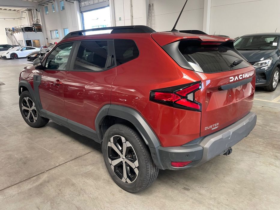 Dacia Duster uszkodzony