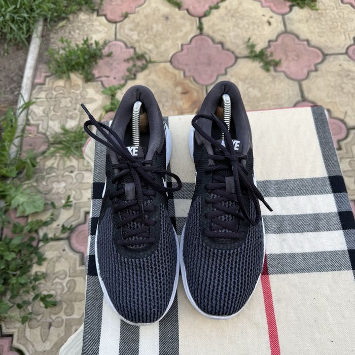 Кроссовки Nike Revolution 4 Grey, 40 размер, Оригинал, Кросівки