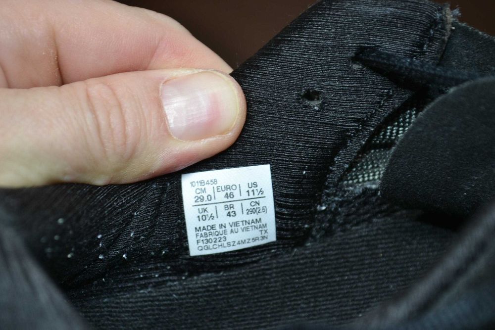Asics  кроссовки 46р оригинал
