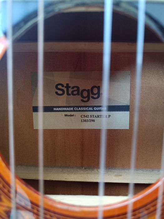 Guitarra clásica Stagg com tripé (negociável)