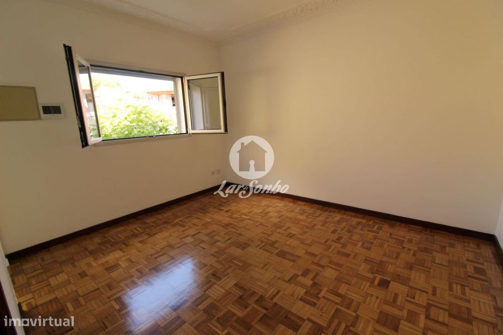 Moradia Geminada V2 em Golães Fafe