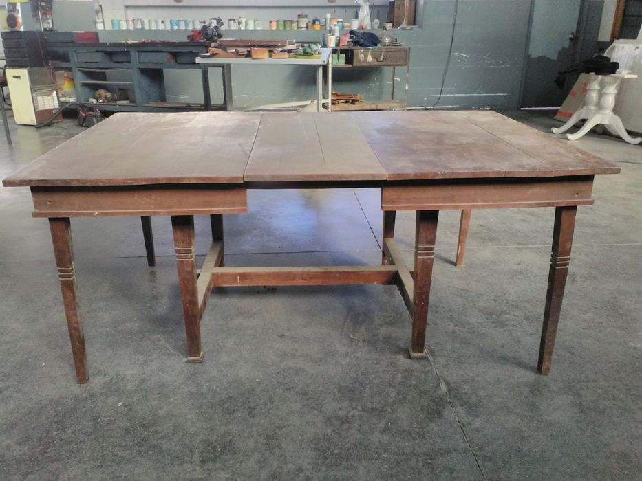 Mesa antiga   de madeira
