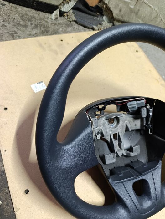 Руль Рено Кенго 2013-2020 рік