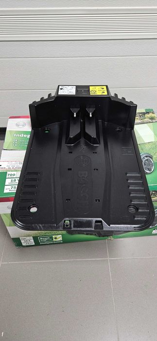 Sprzedam Kosiarkę automatyczną robot INDEGO M 700 BOSCH