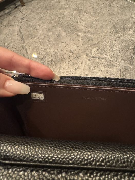 Channel bag wallet on chain