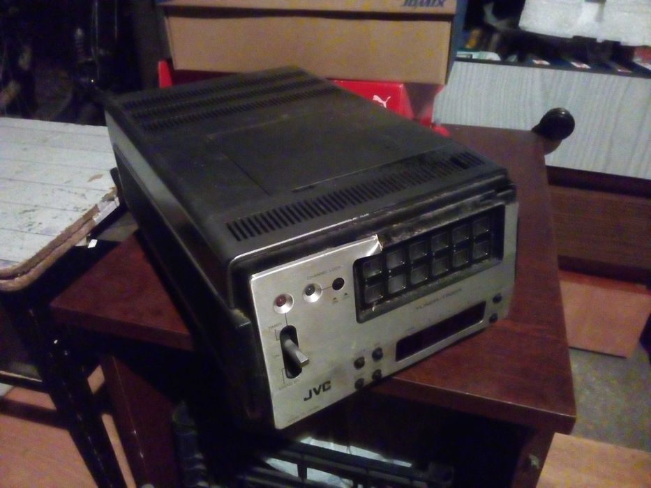 Tuner do magnetowidu JVC