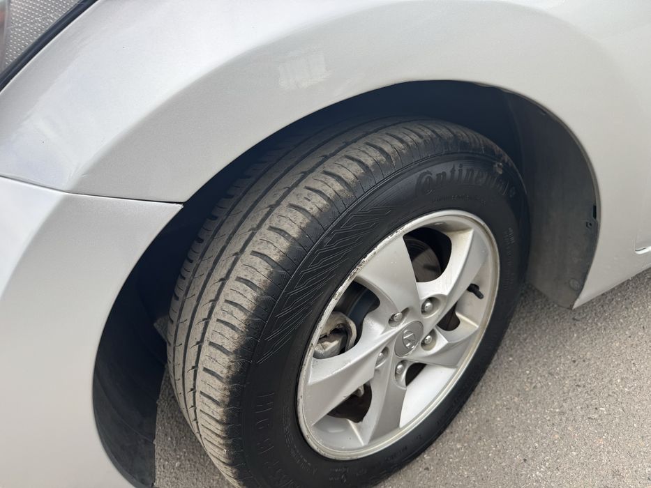 Hyundai Avante 2013 VIN KMHDG41LBEU877352 фото оголошення 4 з 8