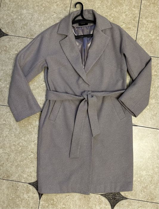 Жіночне пальто.