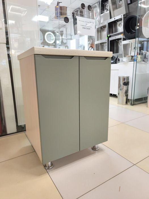 Продам кухонні тумби