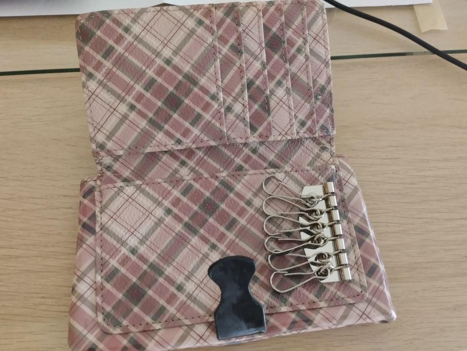 Carteira da Parfois praticamente nova.