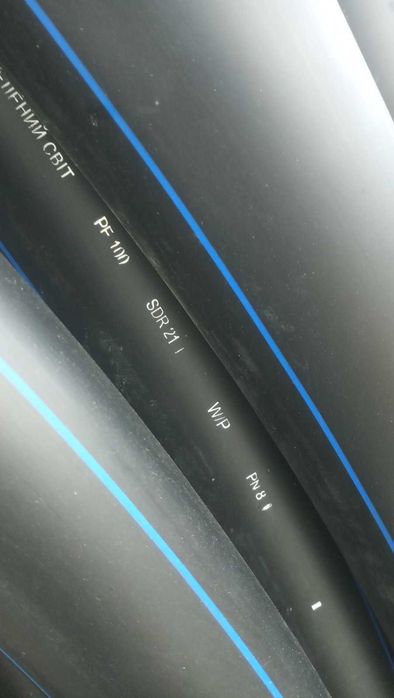 Труба поліетиленова D-90