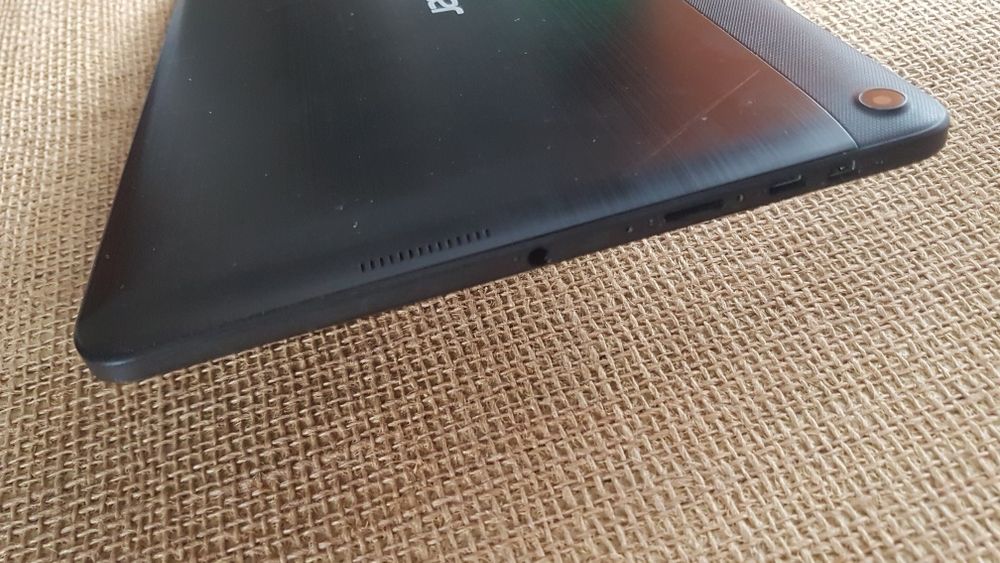 Планшет Acer One 10 (N16H1)