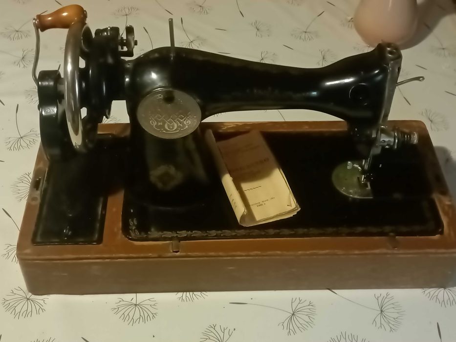 Швейная машинка ручная