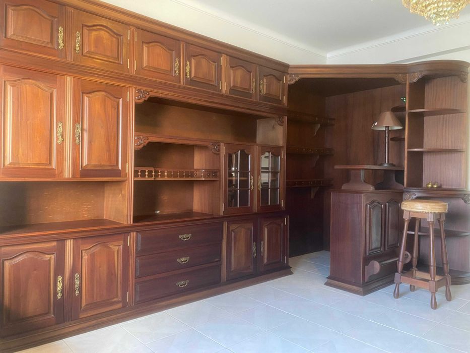 Mobília Estante + Mini Bar / Garrafeira