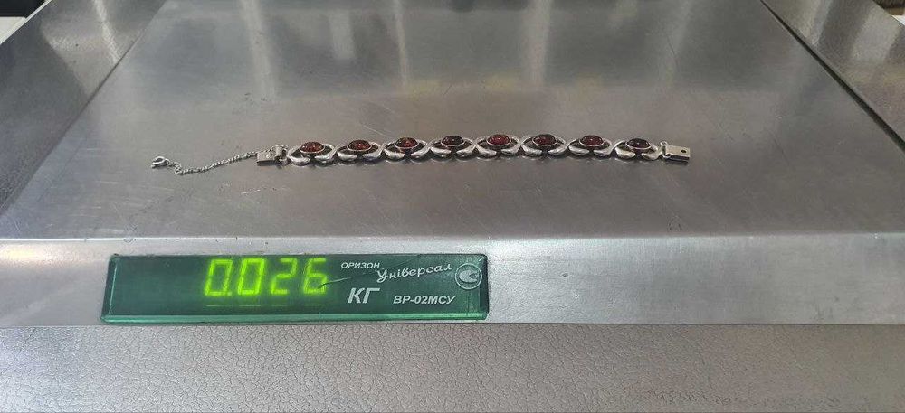 Продам винтажный серебряный браслет с янтарем