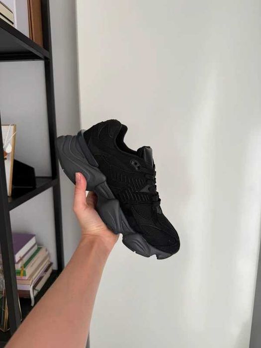 New_Balance_9060_Triple_Black R.43