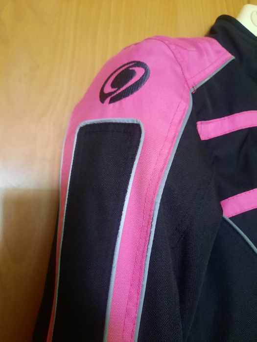Casaco de motard feminino, tamanho M, da Caparica Peles.