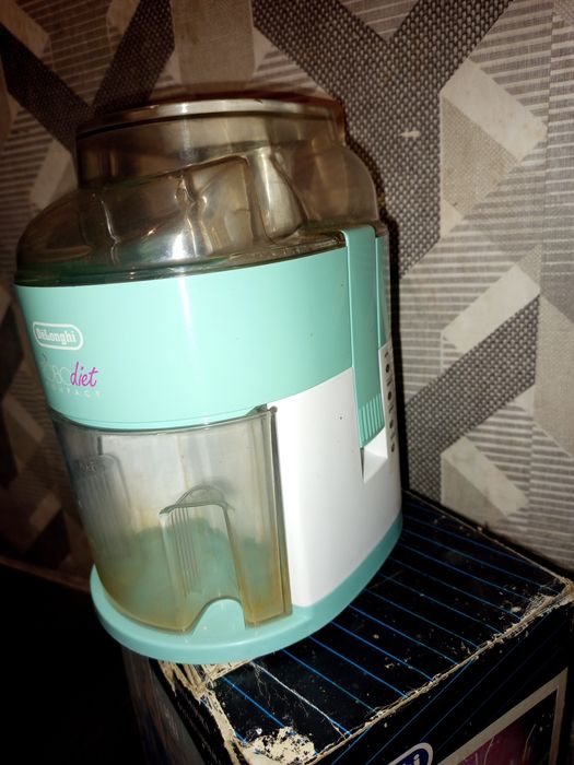 Продам Соковыжималкау