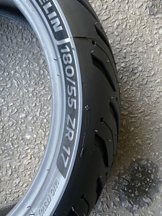 Pneus Mota 120/70/17 e 180/55/17 - Michelin Road 6 GT 2CT+