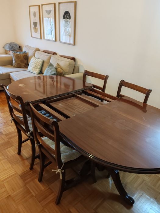 Mesa de jantar + 4 cadeiras de palhinha