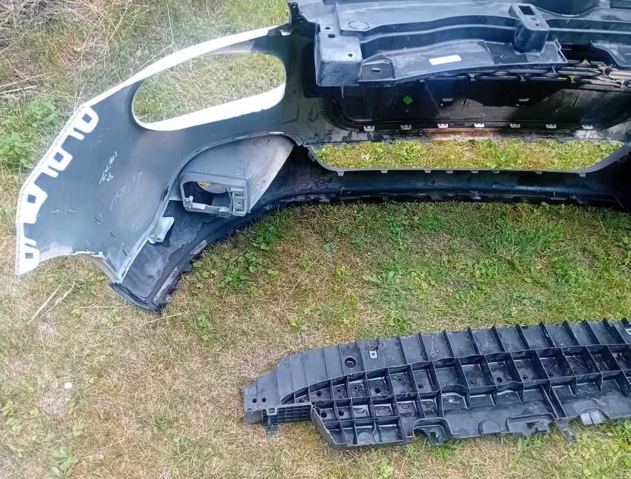 Citroen C3 III zderzak przedni.