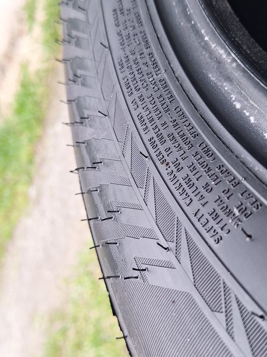 Зимовий NOKIAN 235 55 18 шип