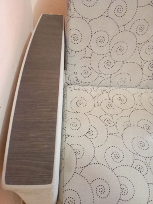 Диван книжка ,состояние отличное.