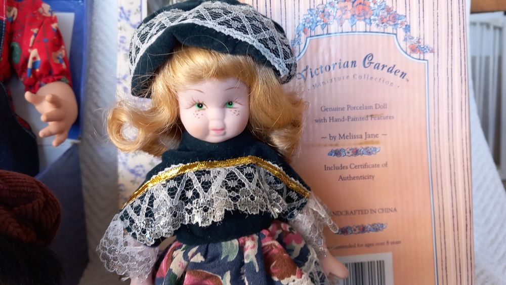 10 Bonecas de porcelana