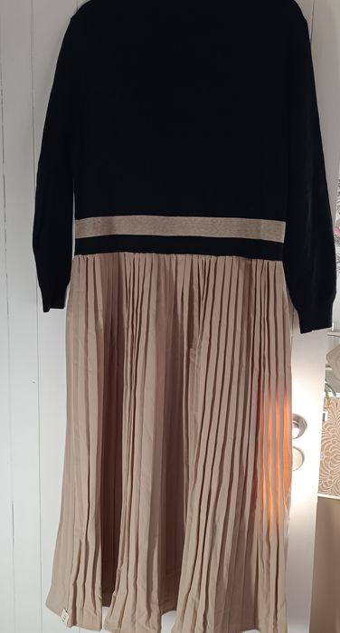 Vestido comprido preto e bege