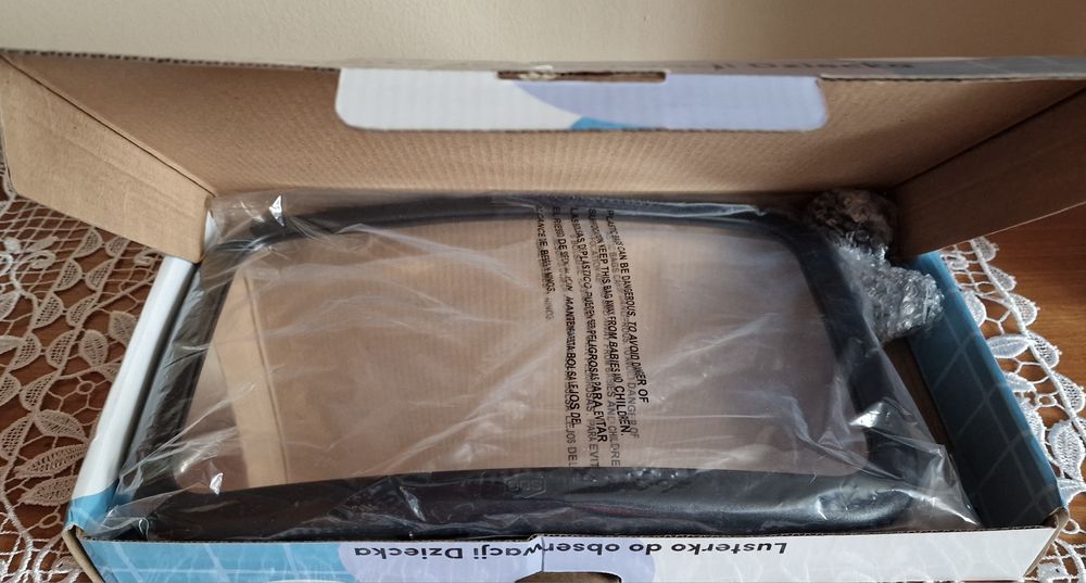 Lusterko do obserwacji dziecka w samochodzie