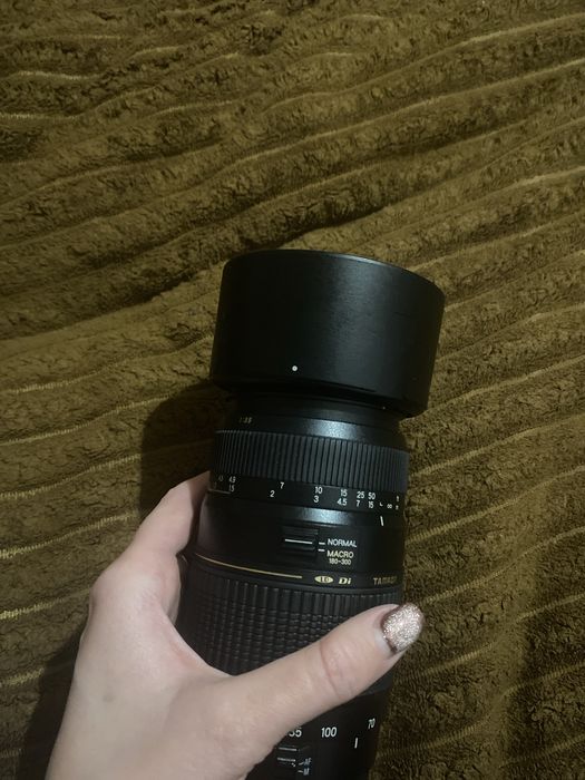 Об’єктив Tamron AF 70-300 1:4-5,6 TELE-MACRO (1:2) A17