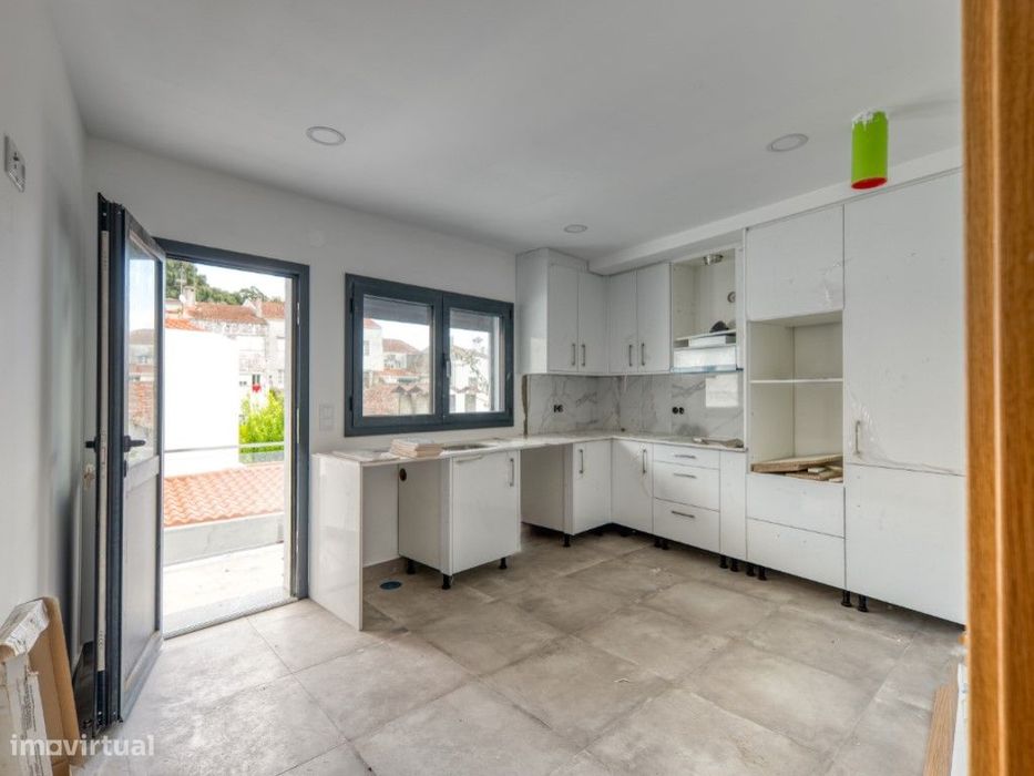 Apartamento T1 Novo junto à Biblioteca Municipal e Jardim Municipal...