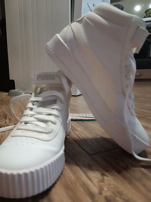 Кросівки жіночі 36 р.