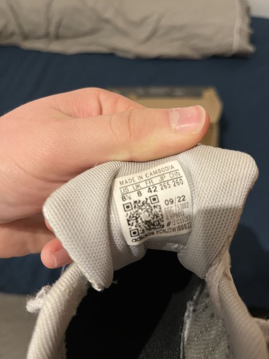 Tenis adidas - brancos