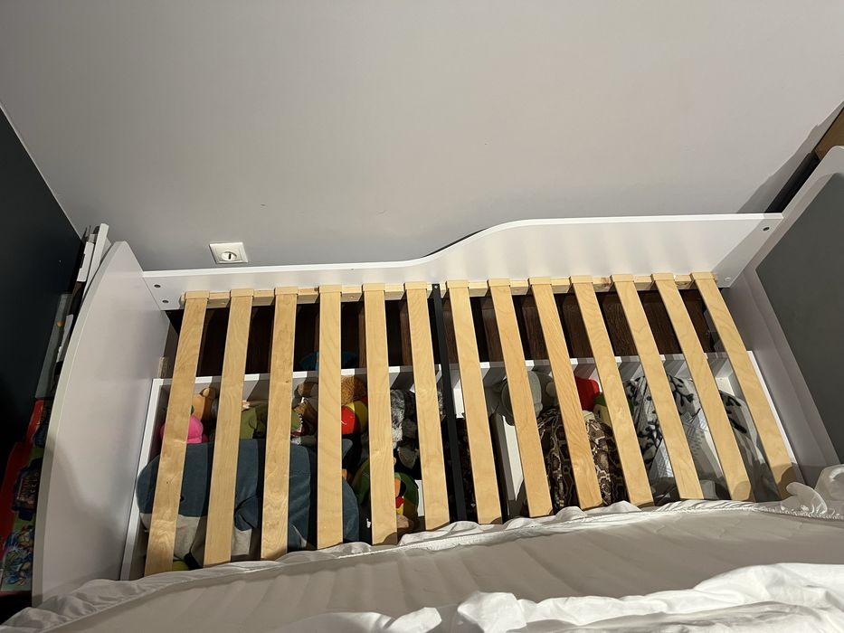 Łóżko junior 165x85, odbior osobisty. Bardzo dobry stan. Pilne