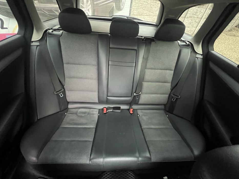 Дуже гарний стан , всі деталі по телефону