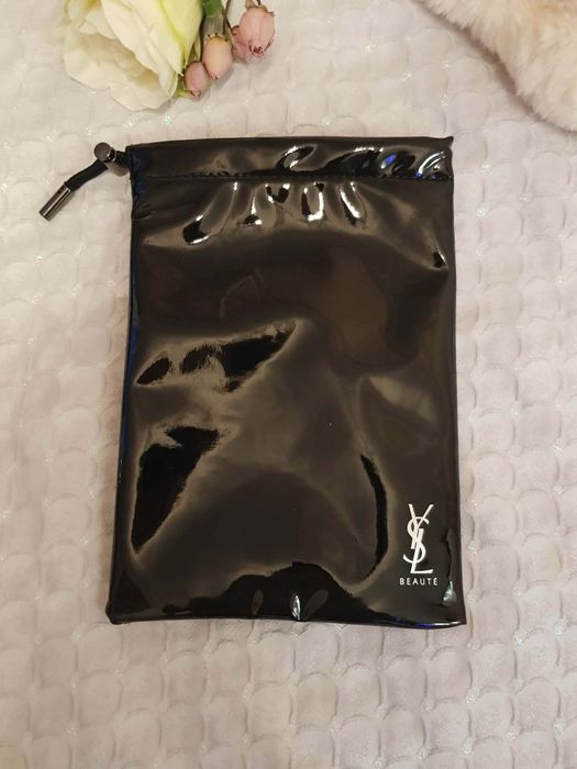 Lakierowany worek kosmetyczka ysl beauty