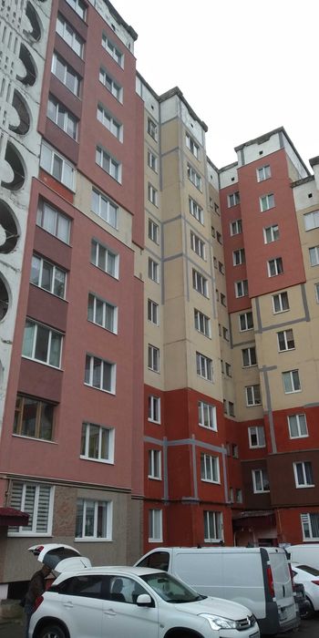 Утеплення фасадів квартир, герметизація швів. Висотні роботи.