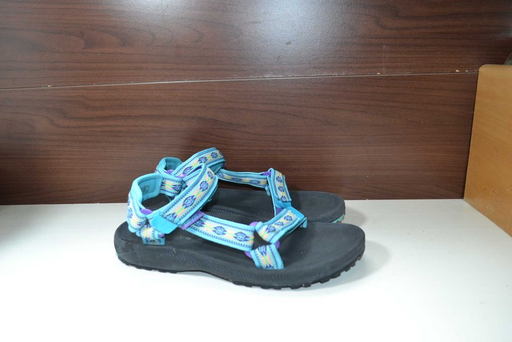 teva 38-39р сандалии босоножки оригинал