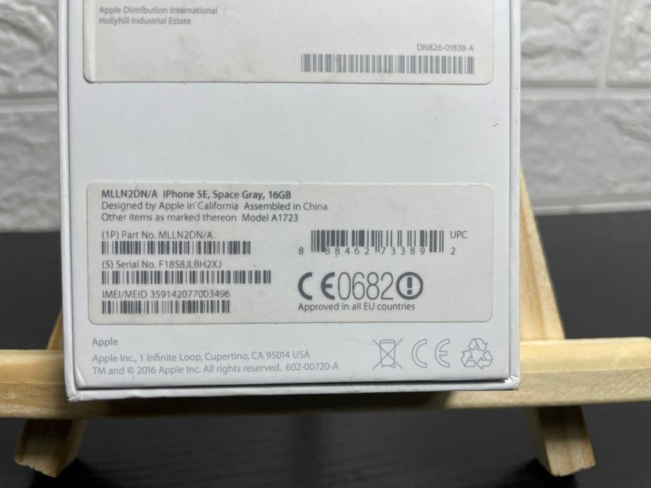 Apple iPhone SE 16GB (1gen) MP822DN/A AКБ 93%