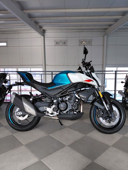 Мотоцикл CFMOTO 450 NK