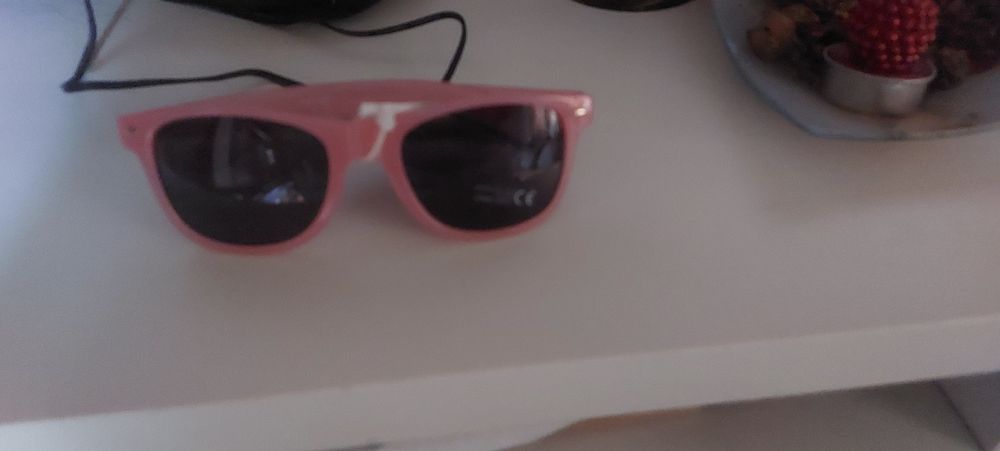 Óculos de sol novos