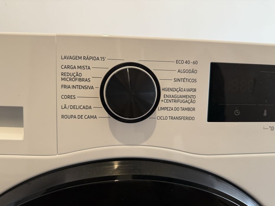 Máquina de Lavar SAMSUNG WW90CGC04DAEEP (9 Kg - 1400 rpm - Branco)